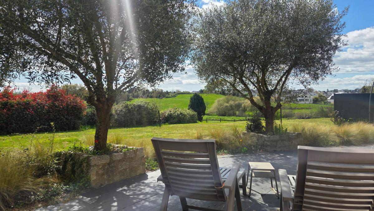 Maison contemporaine 5 ch jardin terrasse garage double