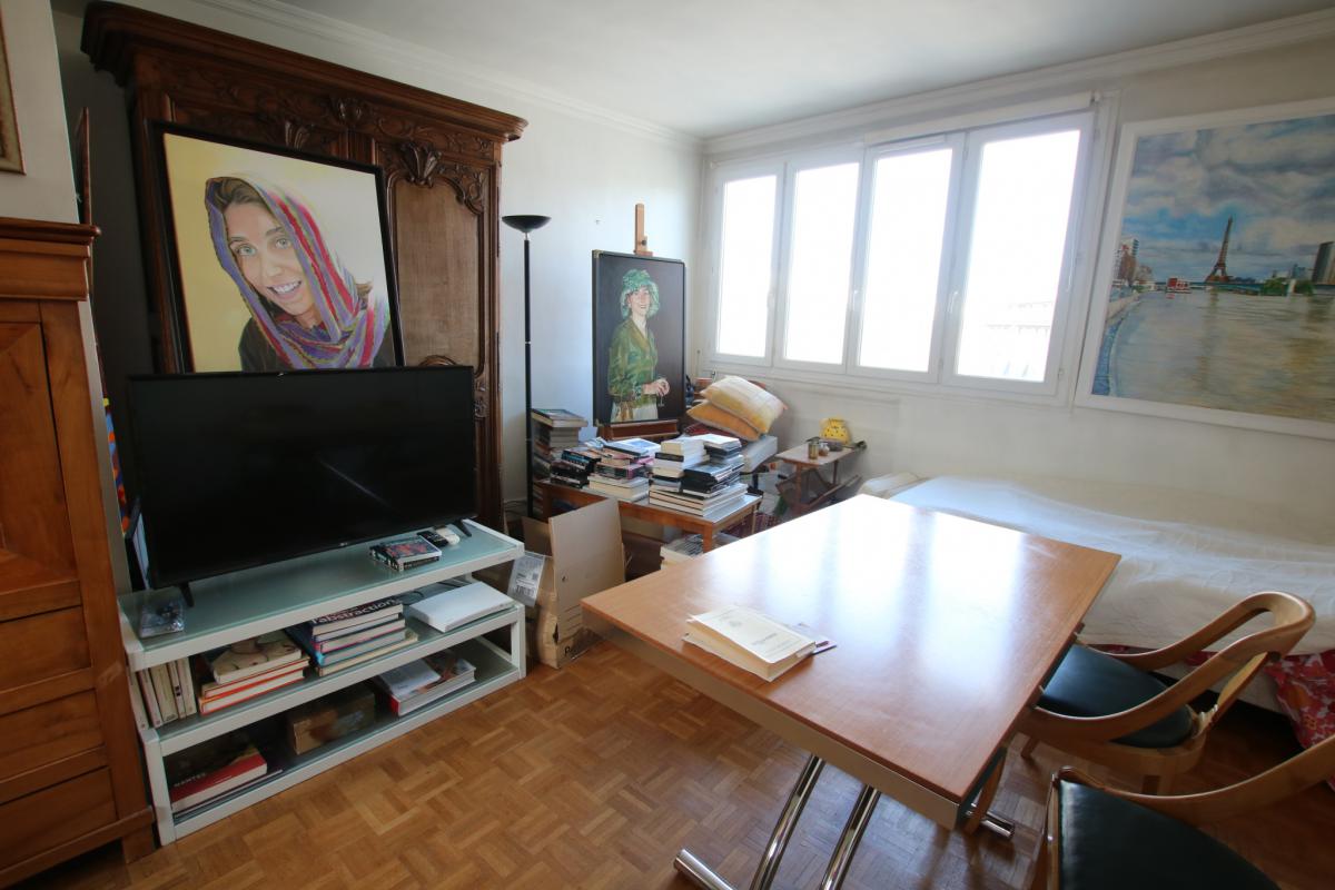 Exclusivité Commerce appartement cave + parking 