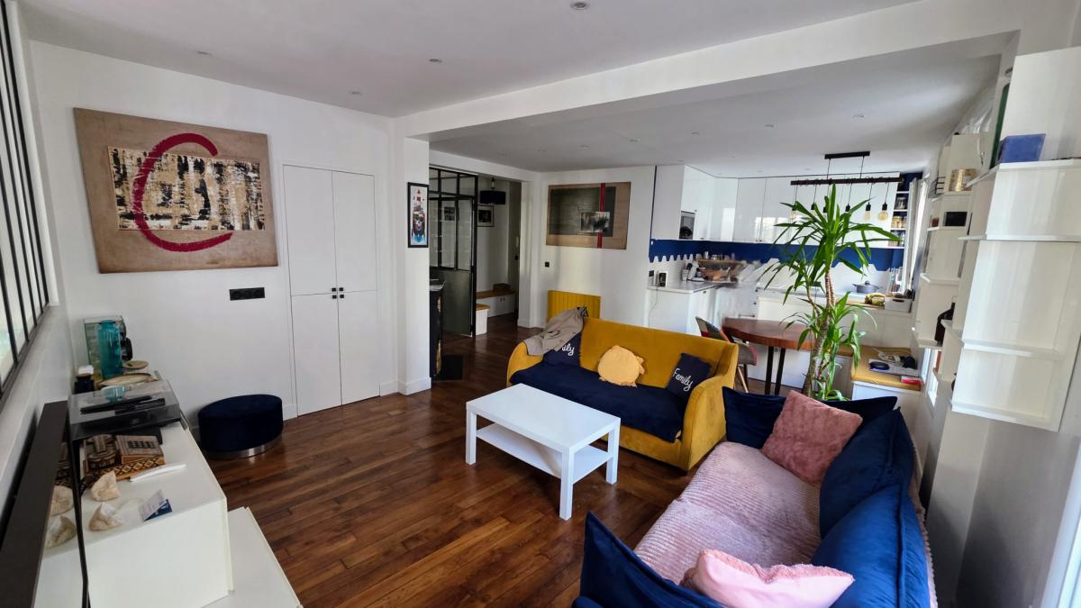 Lamarck appartement rénové lumineux 2 ch + cave