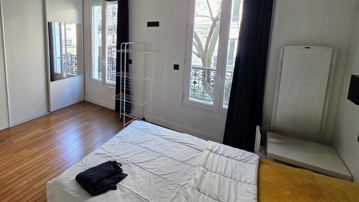 Lamarck appartement rénové lumineux 2 ch + cave