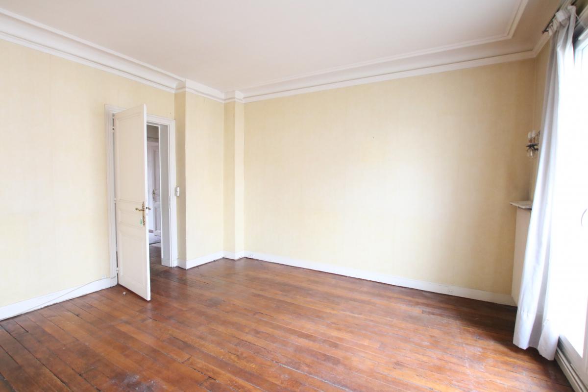 Alésia appartement Haussmanien 2 ch cave ascenseur