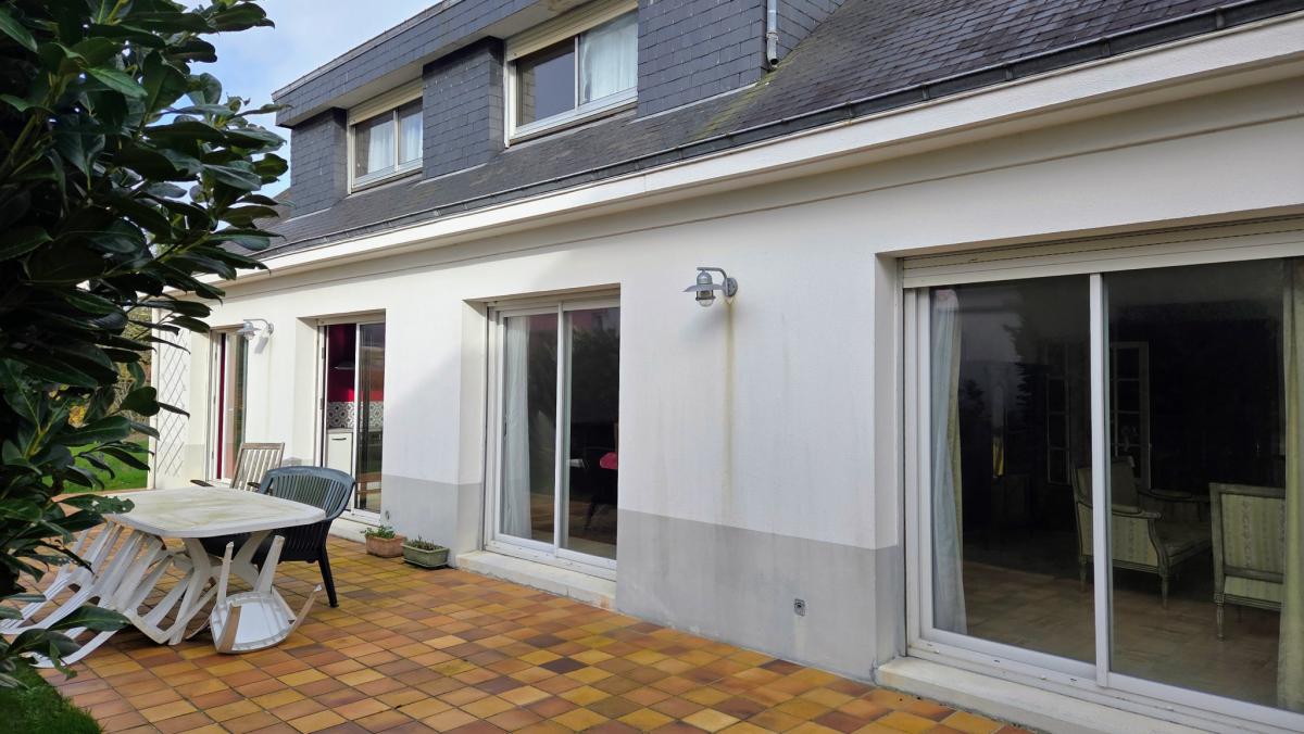 Maison 7 ch terrasse et jardin garage 