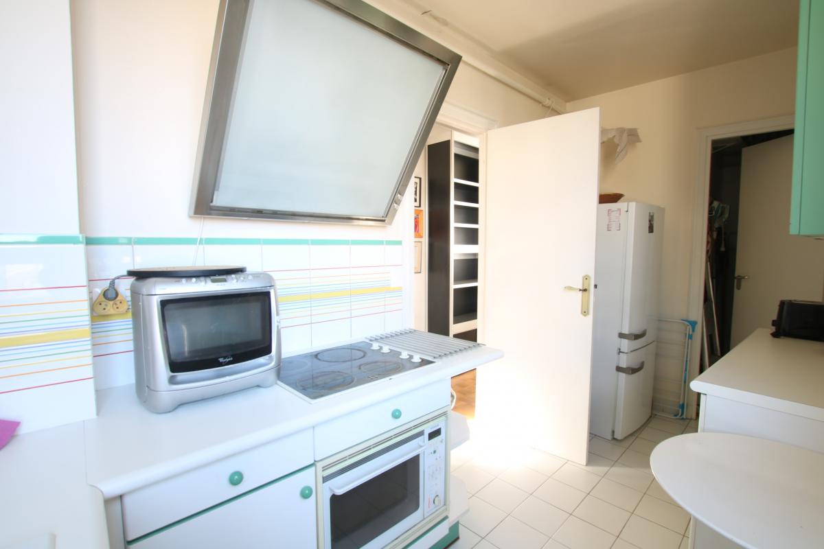Appartement T2 dernier étage cave + parking 