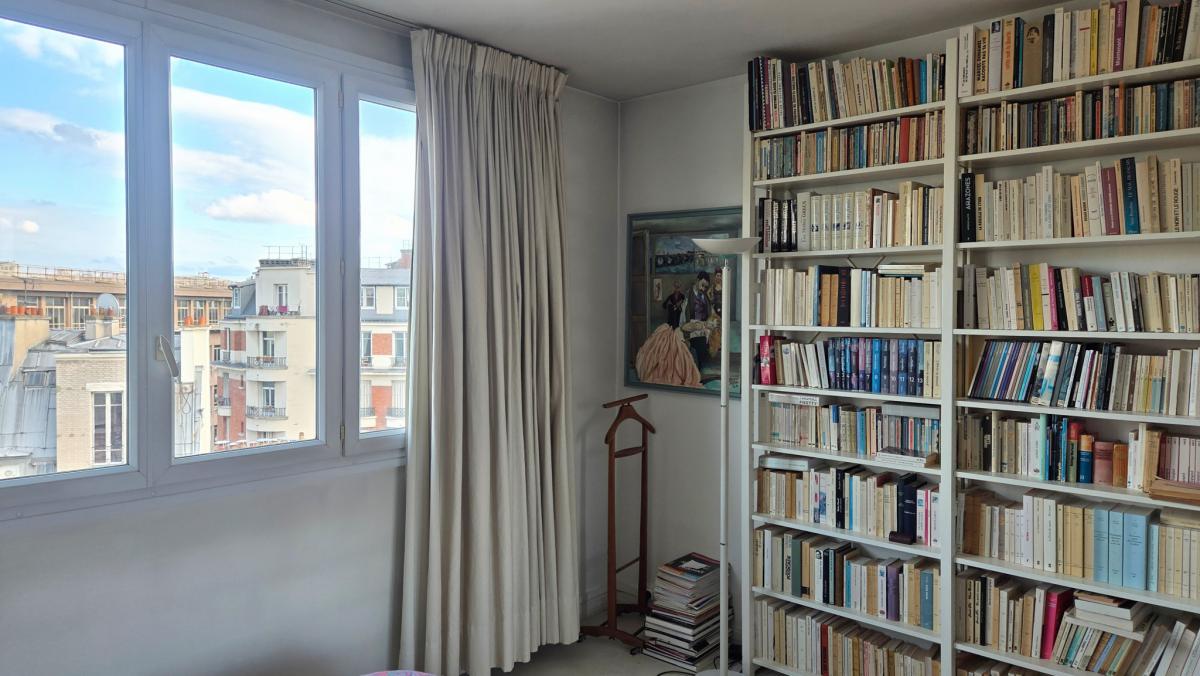 Appartement T2 dernier étage cave + parking 