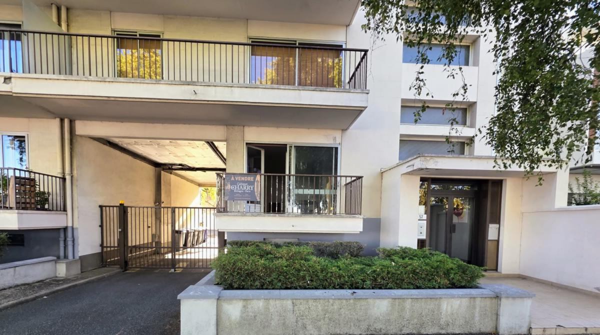 Appartement balcon-terrasse  loggia + cave