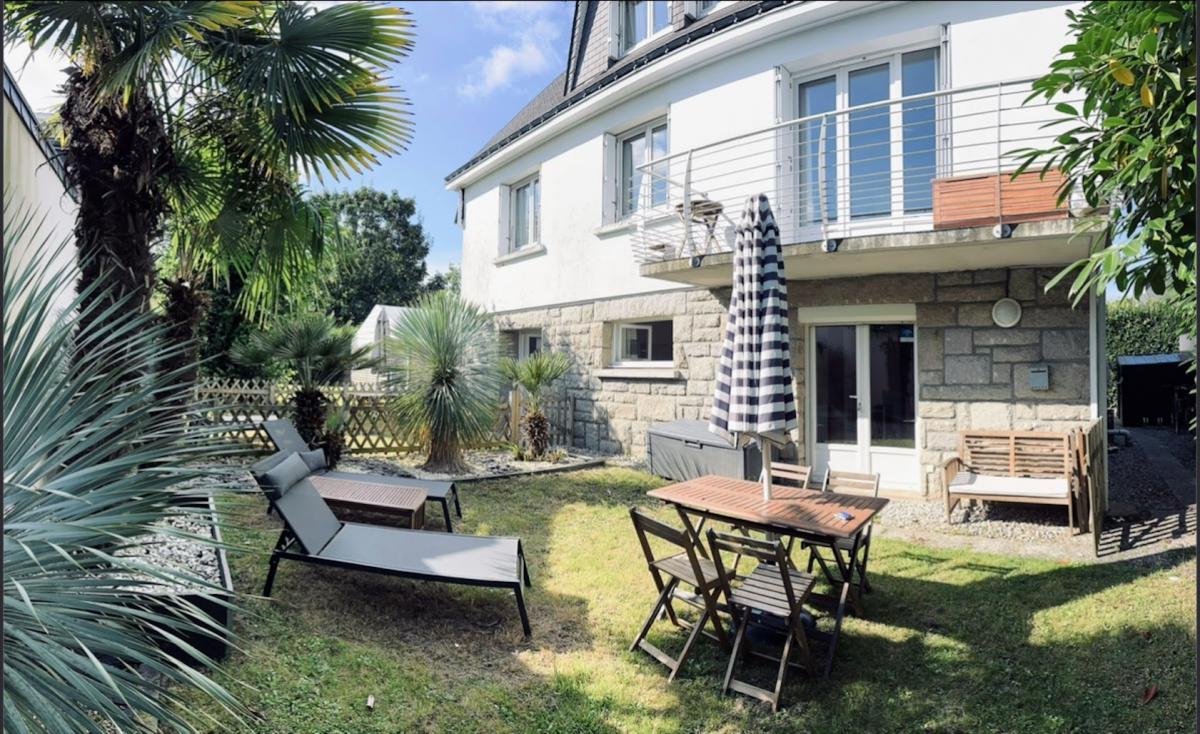Maison 8 ch jardin proche commerces et écoles