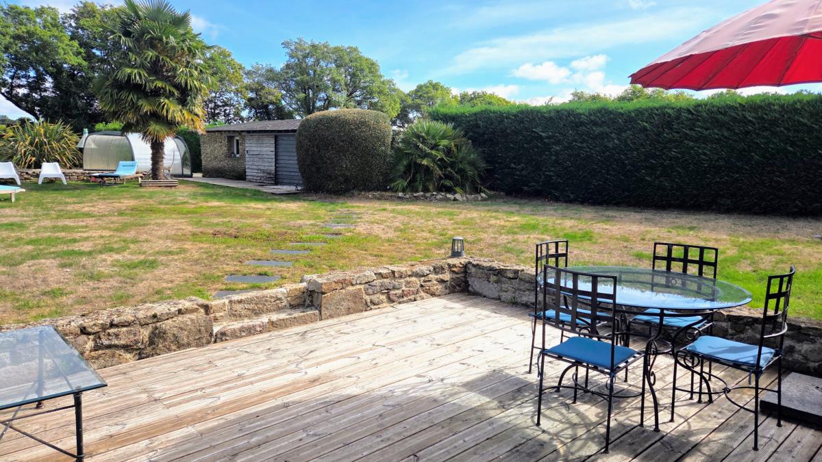 Maison ancienne rénovée jardin piscine