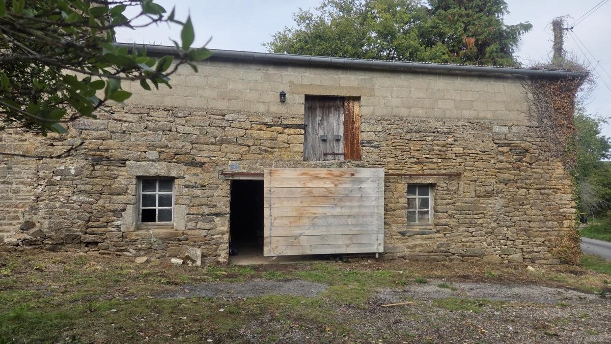 Maison ancienne 3 ch dépendance jardin