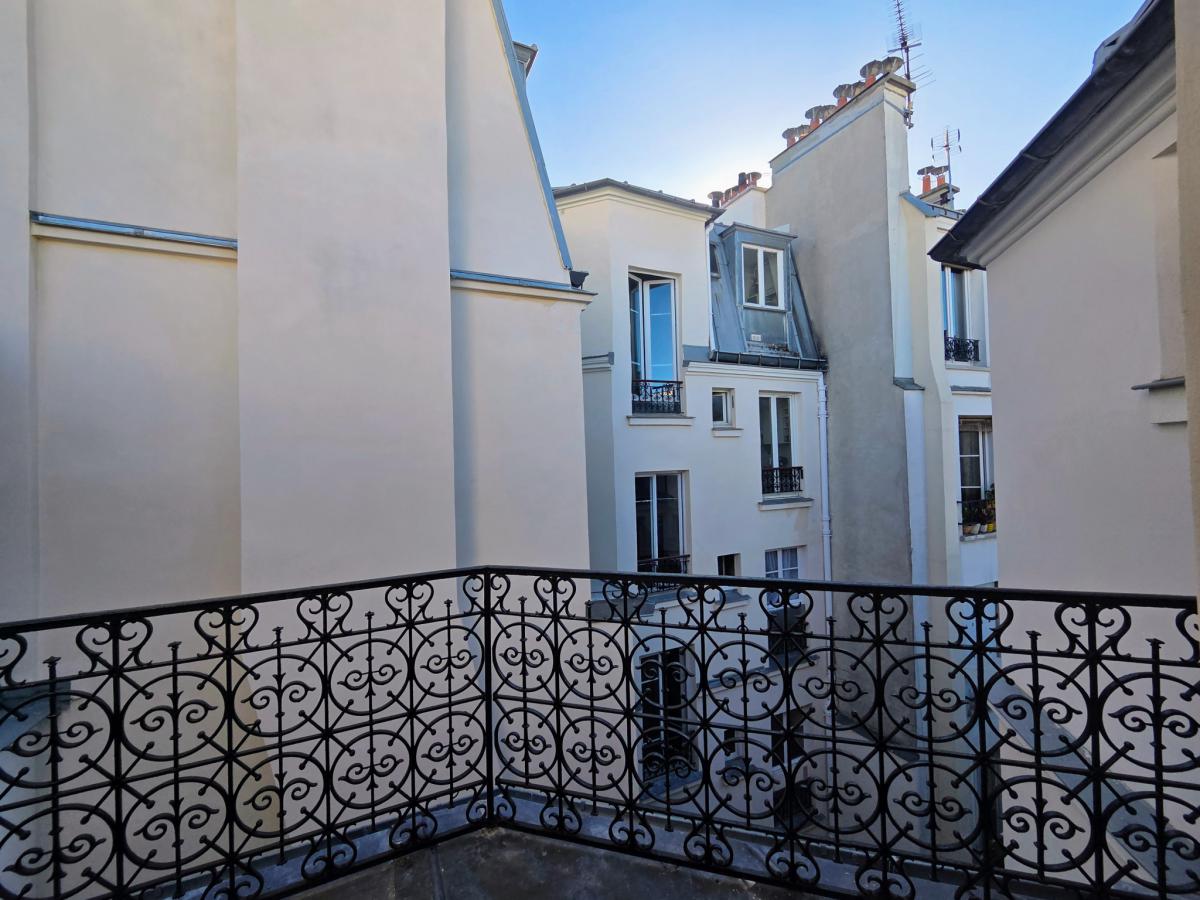 La Butte-aux-Cailles appartement-terrasse T1 bis à rénover