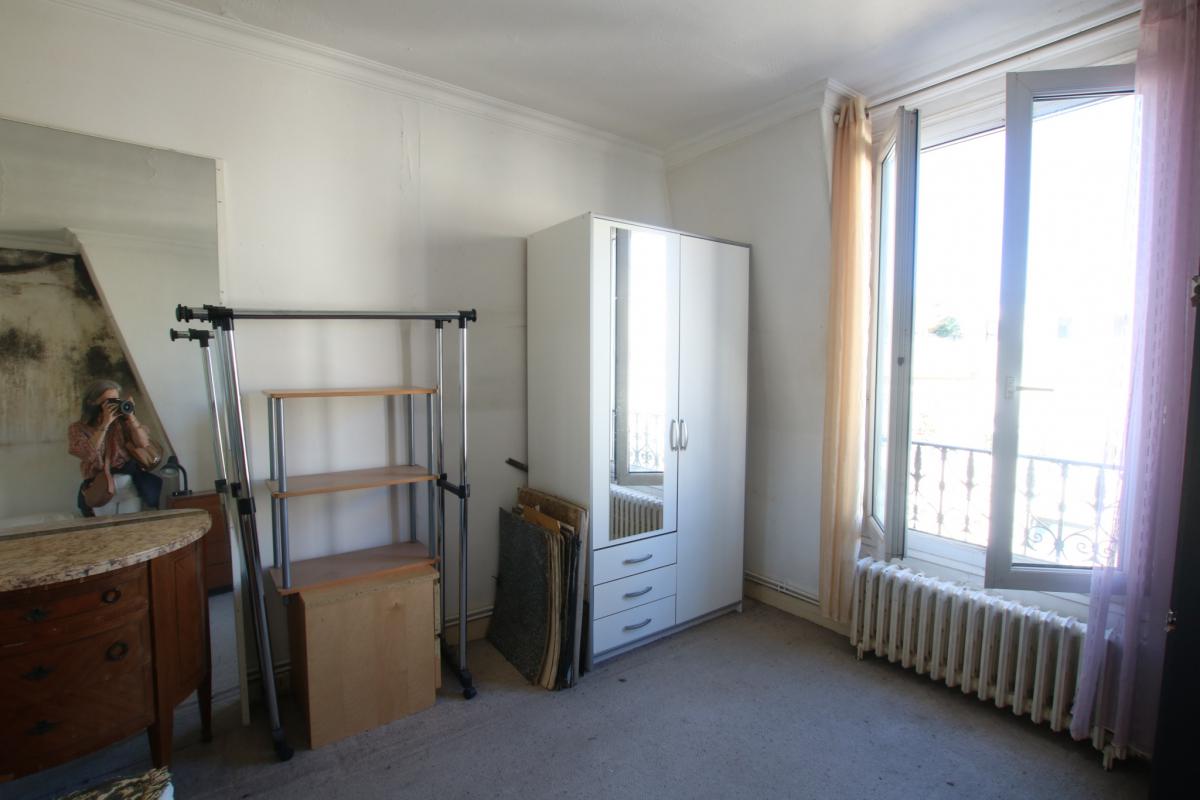 La Butte-aux-Cailles appartement-terrasse T1 bis à rénover